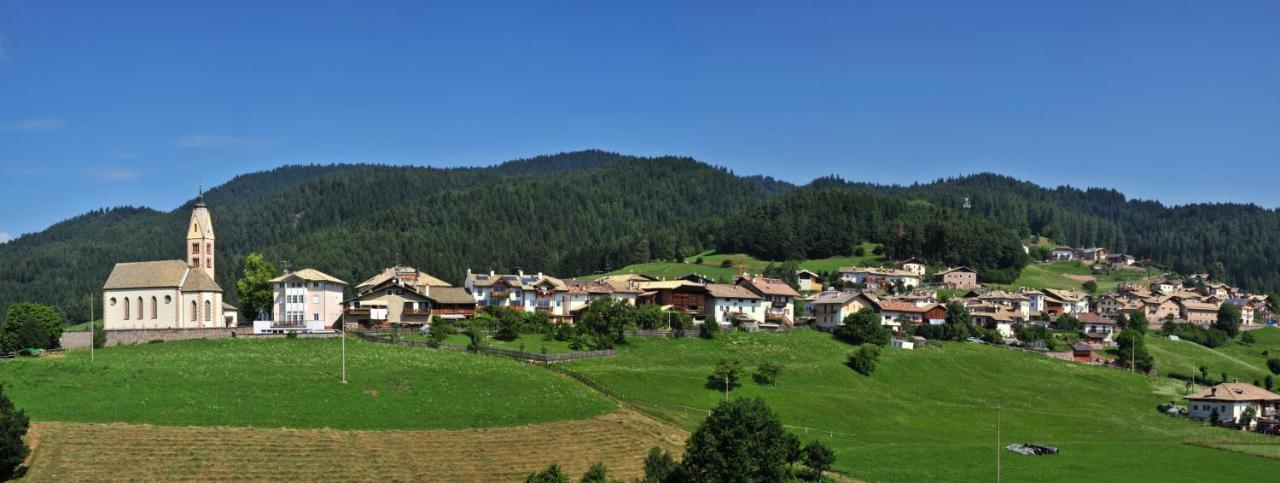 Hotel Zum Rossl Anterivo Bagian luar foto